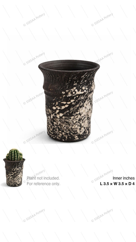 pottery_202604_rock_26 · L3.5 W3.5 H4